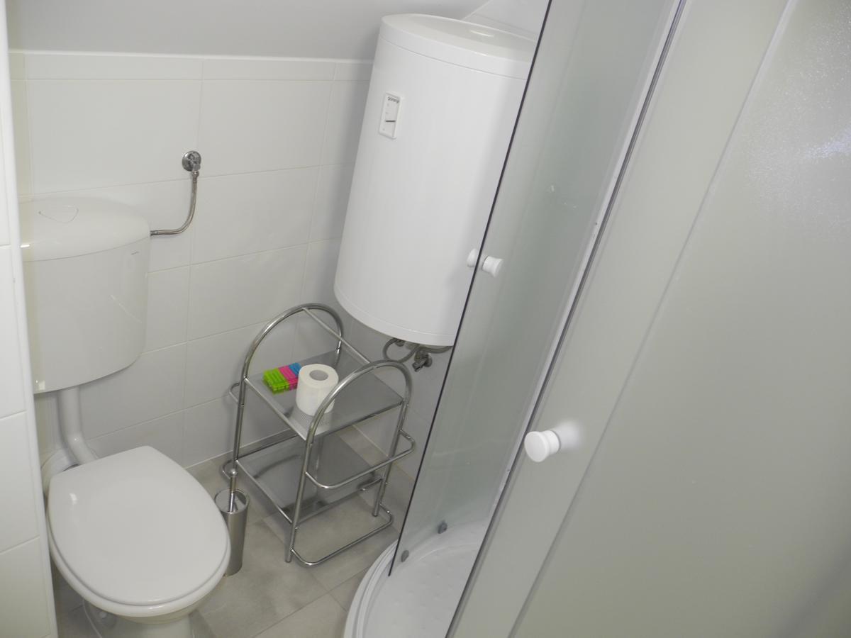 Apartments Nives ซริกเวนิซา ภายนอก รูปภาพ
